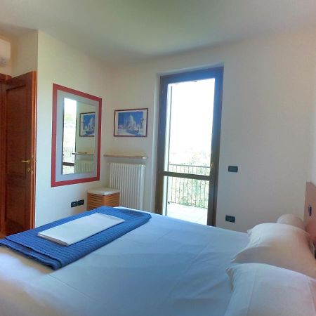 Evelyn Pool Apartment -Only Family- Bardolino Eksteriør bilde