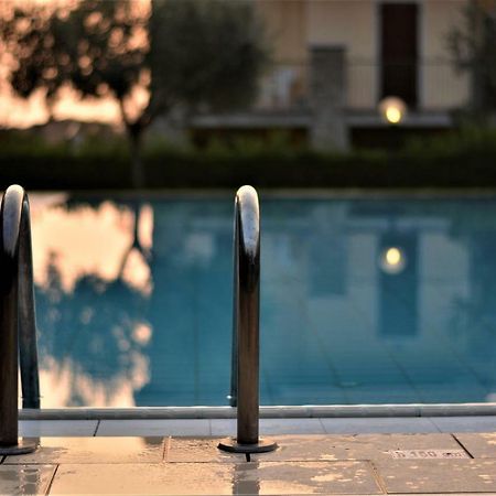 Evelyn Pool Apartment -Only Family- Bardolino Eksteriør bilde