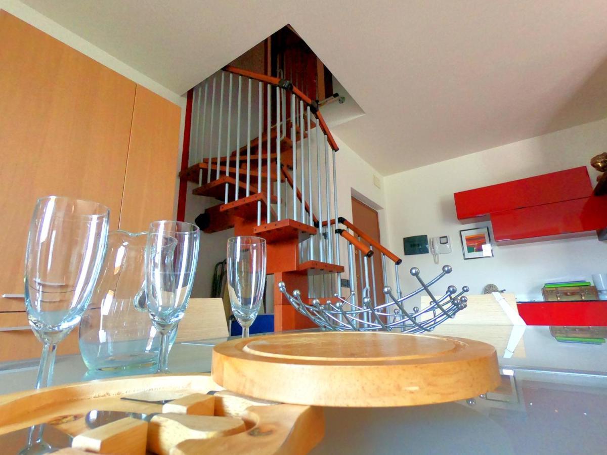 Evelyn Pool Apartment -Only Family- Bardolino Eksteriør bilde